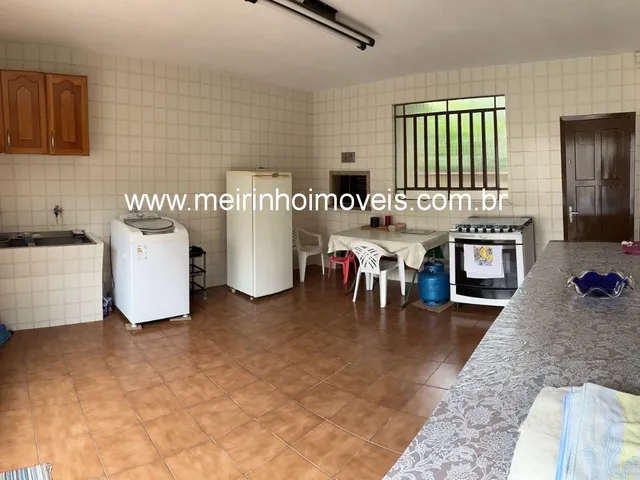 Imagem 5: Casa mobiliada para venda em Joinville - 3 dormitórios, garagem e amplo jardim