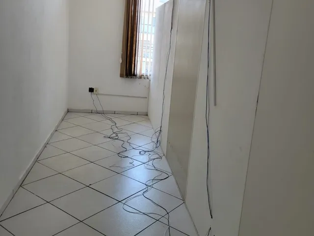 Imagem 8: Sala Comercial Espaçosa em Joinville por R$ 2.300,00 - Meirinho Imóveis