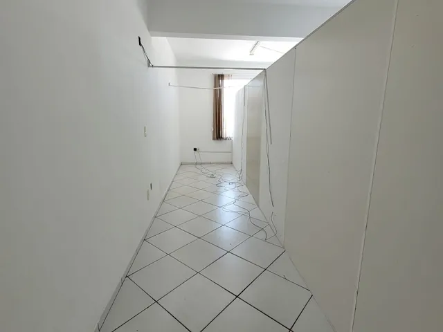 Imagem 13: Sala Comercial Espaçosa em Joinville por R$ 2.300,00 - Meirinho Imóveis