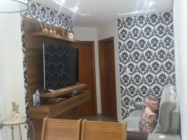 Imagem: O apartamento possui 2 Dormitórios, 1 Suíte, 1 Banheiro,