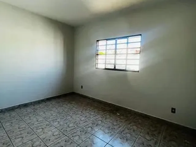 Imagem 5: Casa para Aluguel Tem 280 Metros Quadrados com 3 Quartos em Alvorada - Anápolis - Go