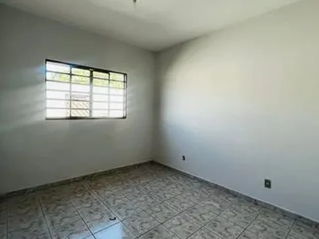 Imagem 9: Casa para Aluguel Tem 280 Metros Quadrados com 3 Quartos em Alvorada - Anápolis - Go