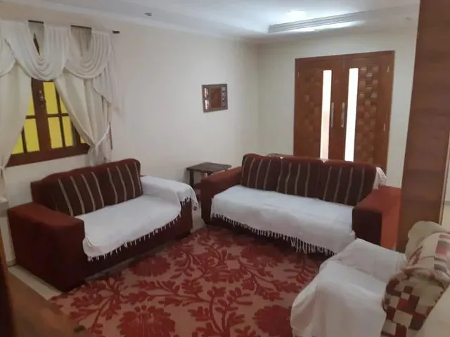 Imagem: Casa Independente de 3 Quartos para Aluguel