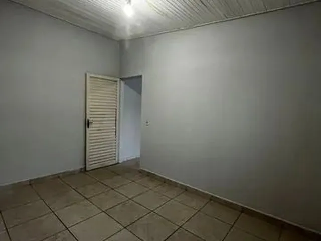 Imagem 7: Casa para Aluguel Possui 51 Metros Quadrados com 2 Quartos em Centro - Anápolis - Go