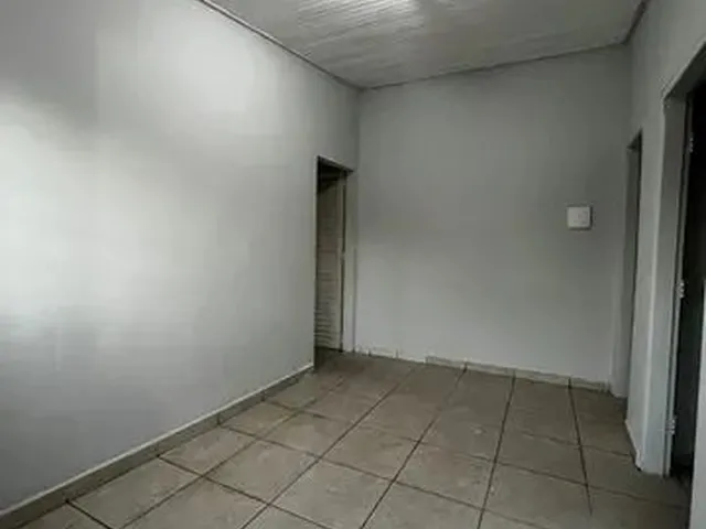Imagem 2: Casa para Aluguel Possui 51 Metros Quadrados com 2 Quartos em Centro - Anápolis - Go