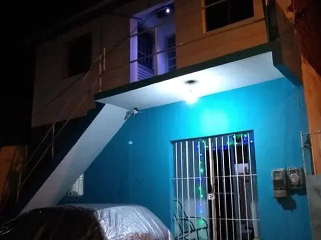 Imagem: A casa possui 1 Dormitório, 1 Banheiro, 1 Vaga na garagem,