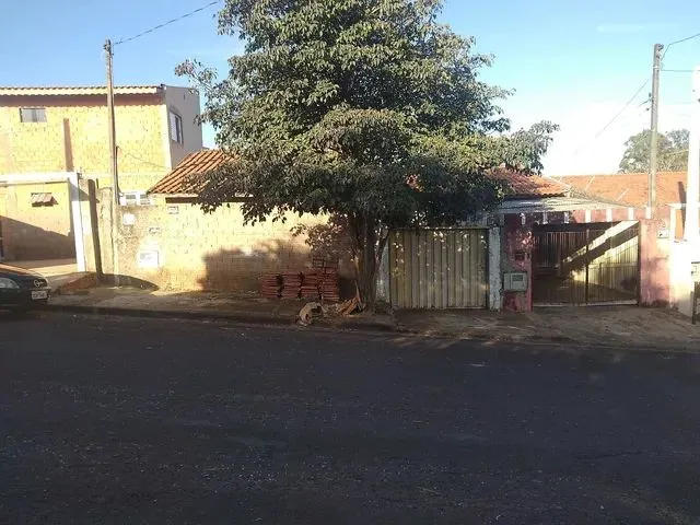 Imagem: Casa Germinada e Mais Um Sobrado