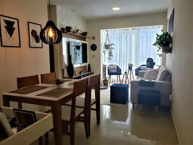 Imagem: O apartamento possui 2 Dormitórios, 1 Suíte, 2 Banheiros,