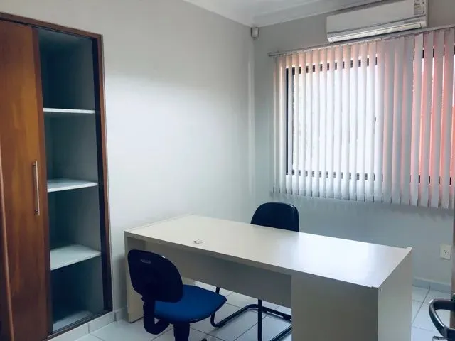 Imagem 3: Sala Mobiliada Galpão / depósito com 3 vagas na garagem