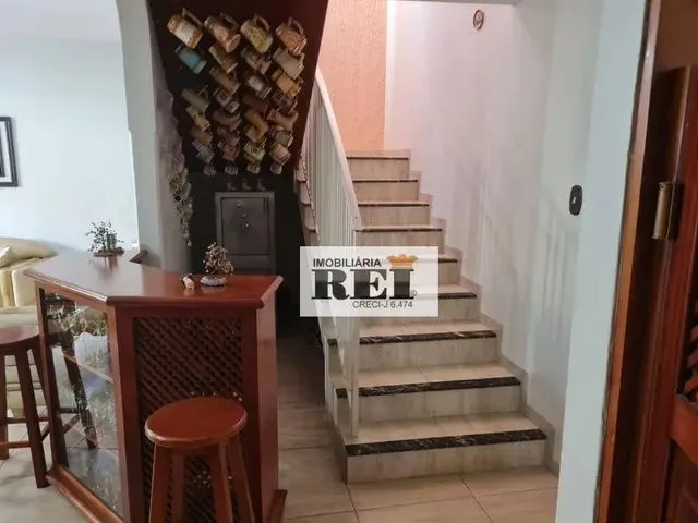 Imagem 12: Sobrado com 3 Dormitórios À Venda, 407 M² por R$ 1.800.000,00 - Setor Central - Rio