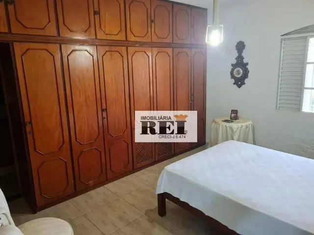 Imagem 9: Sobrado com 3 Dormitórios À Venda, 407 M² por R$ 1.800.000,00 - Setor Central - Rio