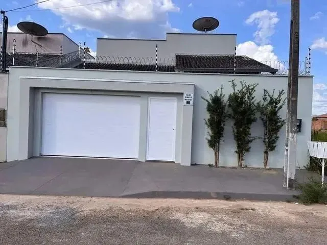 Imagem: R. Vende-Se Otima Casa