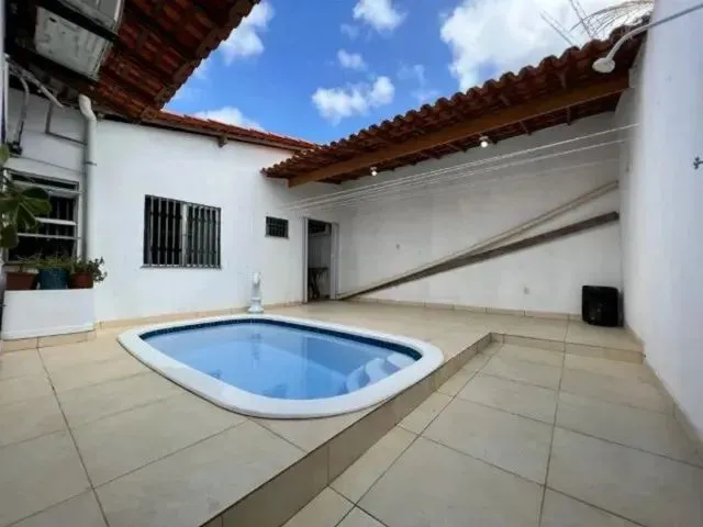 Imagem: Vendo Casa com Piscina no Curió-Utinga