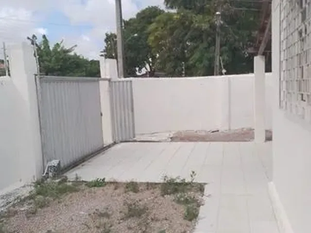 Imagem 1: Casa para Venda com 320 Metros Quadrados com 4 Quartos em Ernesto Geisel - João Pessoa