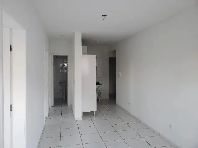 Imagem: Apartamento Térreo, 3 Dm, em Conjunto Residencial