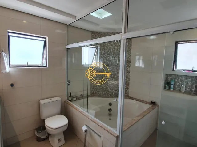 Imagem 5: Apartamento com 280 m² com quatro suítes, sendo uma Master, à venda no Centro de