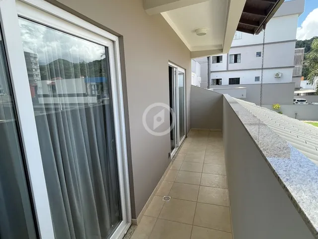 Imagem 2: Casa à venda no bairro Centro - Guaramirim/SC