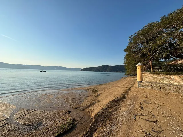 Imagem 5: Excelentes Terrenos na Enseada de Brito Pertinho do Mar em Palhoça/SC! DESCONTO DE 20