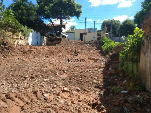 Imagem 2: Terreno Declive Terreno / lote com venda por R$165.000