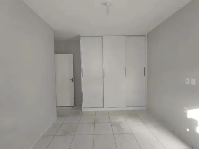 Imagem 5: Casa Aluga -Casa Comercial na Zona Leste