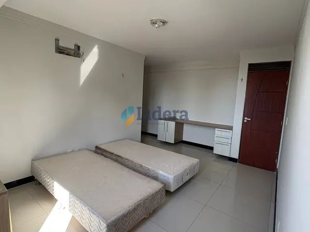 Imagem 2: Apto espaçoso e ventilado - 4 quartos - 4 suites - 2 vagas de garagem - em Intermares