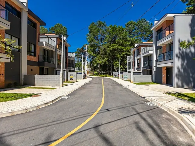 Imagem 2: Casa de condomínio à venda em Curitiba, Santa Cândida, com 3 quartos, 112m²