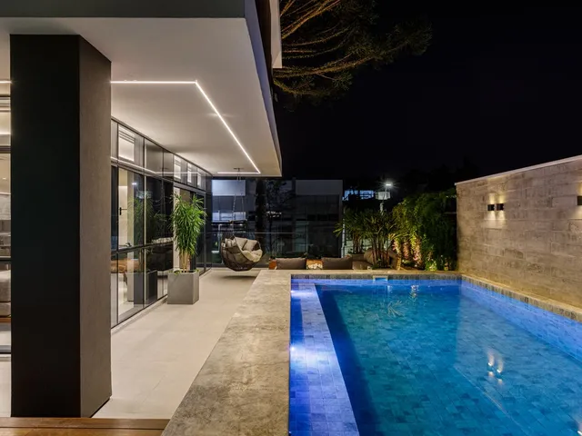 Imagem 15: Apartamento à venda em Curitiba, Centro, com 2 quartos, 124.7m²