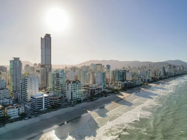 Imagem 5: Apto em Construção em Itapema, bairro Meia Praia, com 250,05m² área privativa com 6