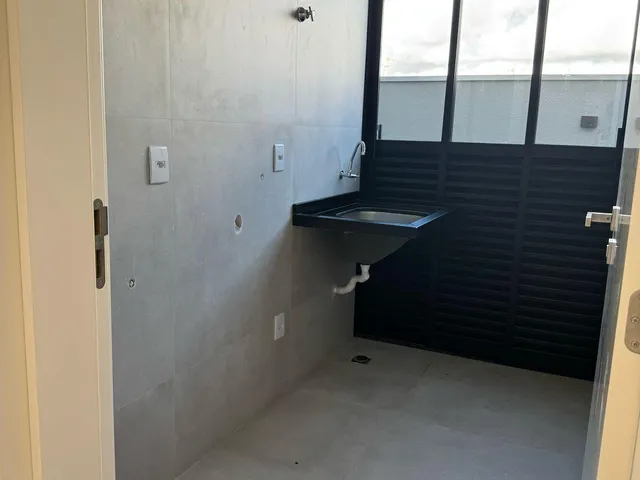 Imagem 6: Casa térrea à venda no Condomínio Florais do Parque, 3 suítes, piscina e alto padrão