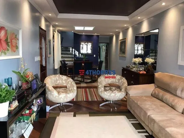 Imagem: Casa com 4 Dormitórios À Venda, 180 M²