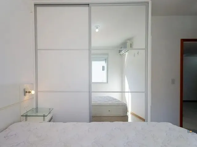 Imagem 13: Apartamento 2 Quartos, Varanda com Churrasqueira, 1 Vaga - Carvoeira - Florianópolis - Sc