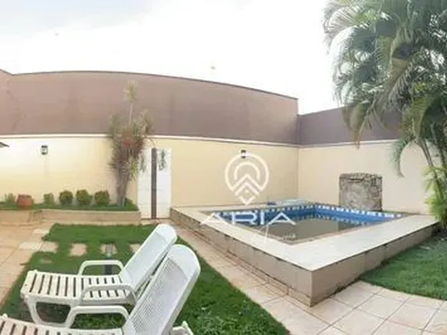 Imagem: Casa Térrea com 3 Dormitórios e Piscina
