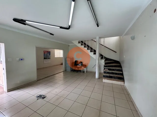 Imagem: Casa Comercial para Alugar com 5 Salas