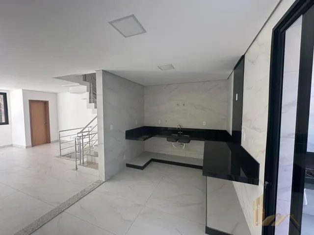Imagem: CASA 3 QUARTOS, 1 SUÍTE, À VENDA, 200M²