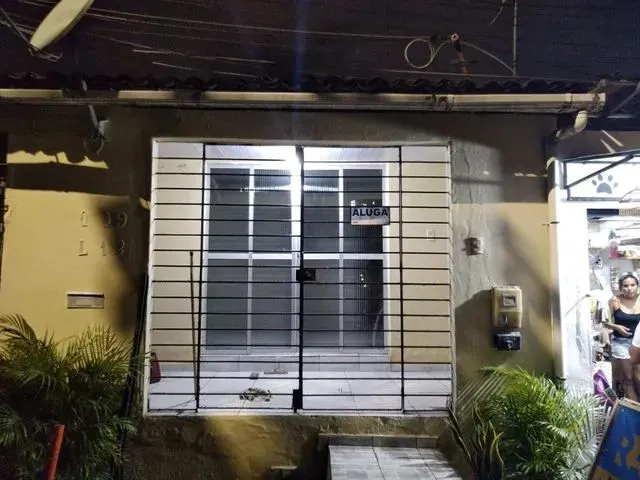 Imagem: Casa na Avenida e com Poço
