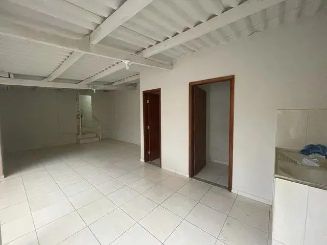 Imagem 13: Casa Térrea de Esquina, Residencial Ou Comercial, com 4 Salas Amplas, Pé Direit