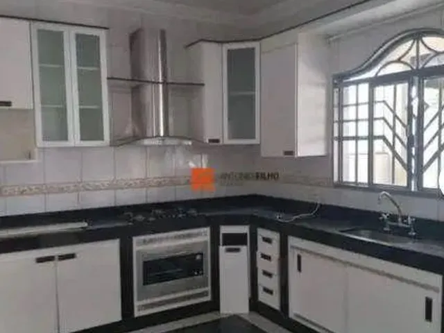 Imagem 5: Rua 12 4 Quartos Suíte Piscina e Churrasqueira