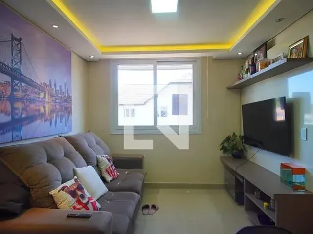 Imagem: O apartamento possui 2 Dormitórios, 1 Banheiro, 1 Vaga na