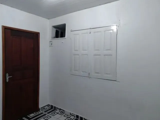 Imagem 2: Aluga Se Kitnet 600 Incluso Água e Luz. * Falar com Maicon
