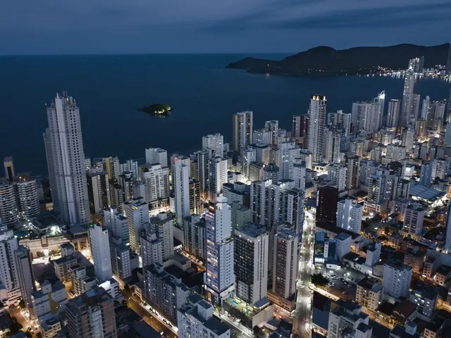 Imagem 12: Oportunidade Única: Sala Comercial Pronta à Venda no Centro de Balneário Camboriú-SC