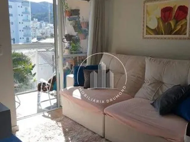 Imagem: Apartamento com 2 Dormitórios À Venda