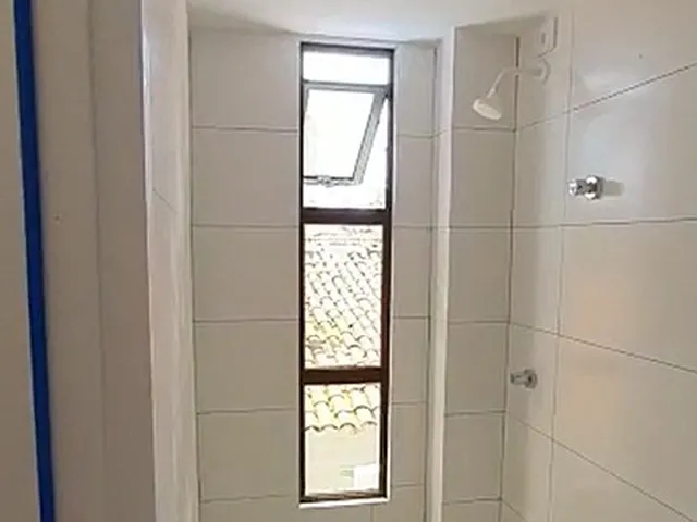 Imagem 2: Apartamento com 2 Quartos Sendo 1 Suíte, 52M2, Área de Lazer e Elevador, no Brisamar