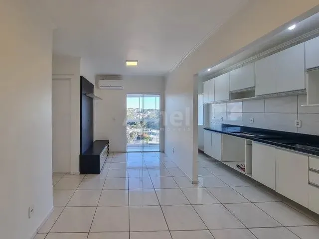 Imagem: Apartamento 2 Dorm. Semi Mobiliado para