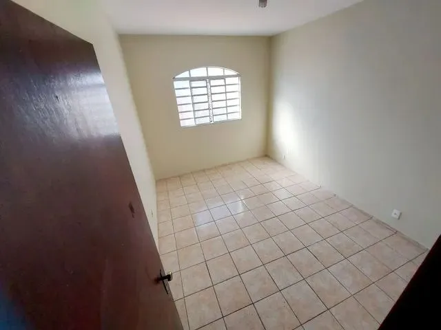 Imagem 4: Apto 2 Quartos, Sala, Cozinha e 1 Vaga