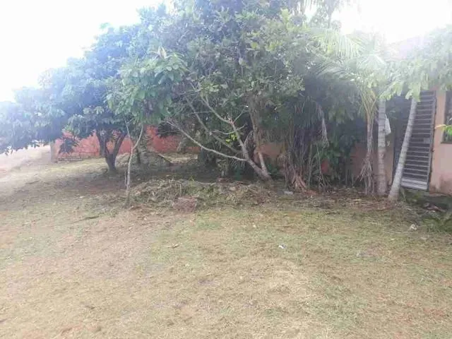 Imagem: A casa possui 2 Dormitórios, 1 Banheiro e está localizado