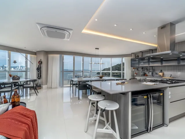Imagem 6: Apartamento de luxo pronto no Centro de Balneário Camboriú-SC: 4 quartos, 4 suítes, 5