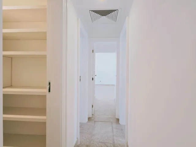 Imagem 8: Apartamento a venda 389m² com 4 suítes, closet, 3 varandas, com 4 vagas cobertas e