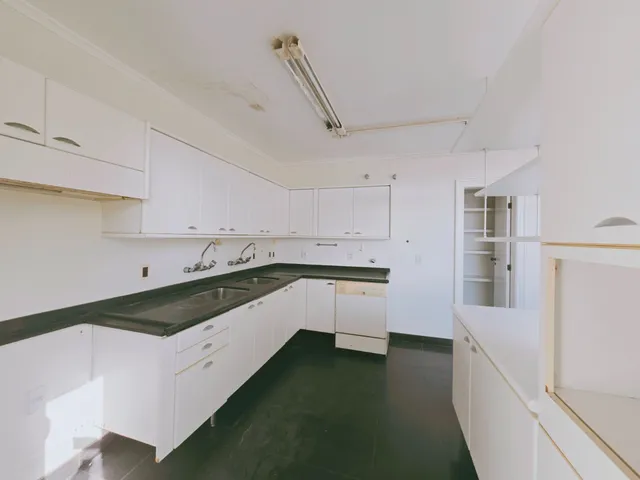 Imagem 2: Apartamento a venda 389m² com 4 suítes, closet, 3 varandas, com 4 vagas cobertas e