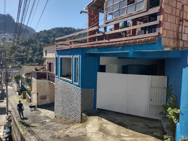 Imagem: Aluguel de Ampla Casa na Mosela com 2 Quartos
