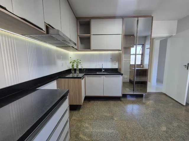 Imagem 15: OPORTUNIDADE ÚNICA: Apartamento à Venda no Costa Azul 3 Quartos com Suíte 79m²
